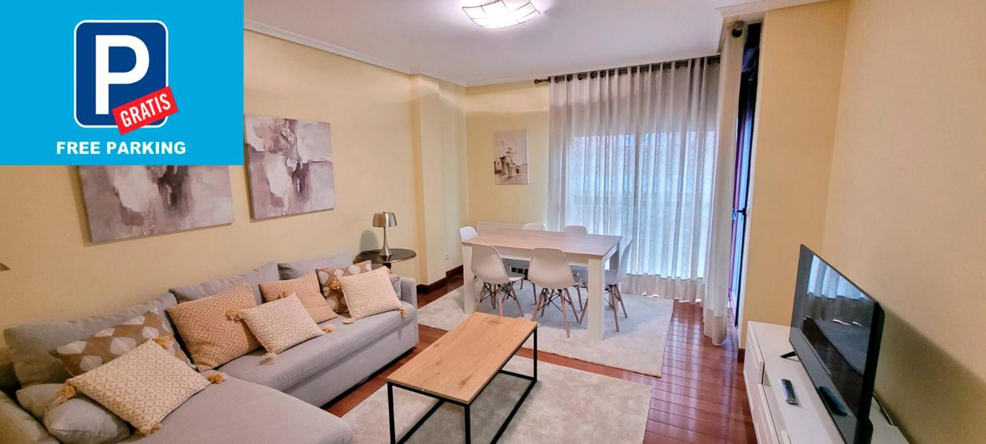 Cozy Yellow Home In Гечо Екстериор снимка